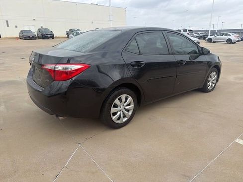 Used 2016 Toyota Corolla LE image 3