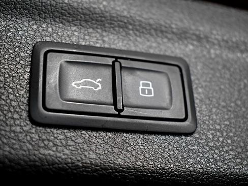 Used 2021 Audi Q3 2.0T Premium Plus w/ Premium Plus Package image 48