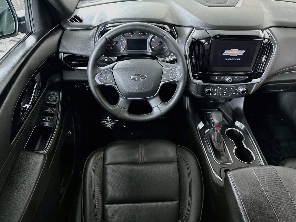 Used 2023 Chevrolet Traverse RS AWD/4WD image 3