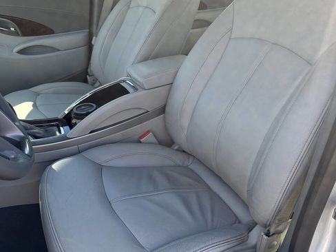 Used 2011 Buick LaCrosse CXL image 20