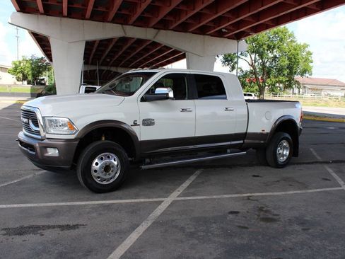 Used 2017 RAM 3500 Laramie Longhorn w/ Convenience Group AWD/4WD image 4