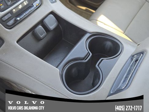 Used 2015 GMC Yukon XL SLT w/ Open Road Package image 17