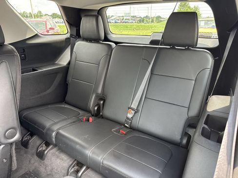 Used 2019 Chevrolet Traverse LT w/ LT Premium Package AWD/4WD image 12
