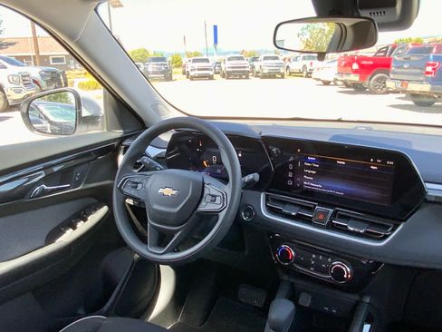 New 2026 Chevrolet TrailBlazer LT w/ Driver Confidence Package AWD/4WD image 29