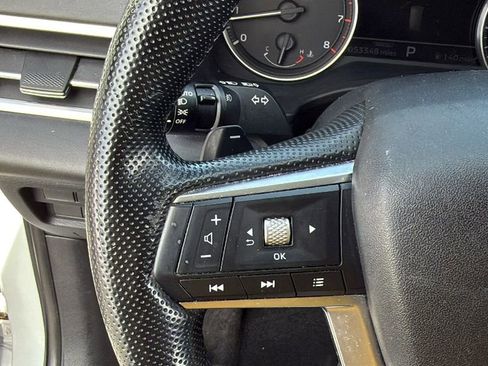 Used 2022 Mitsubishi Outlander SE image 35