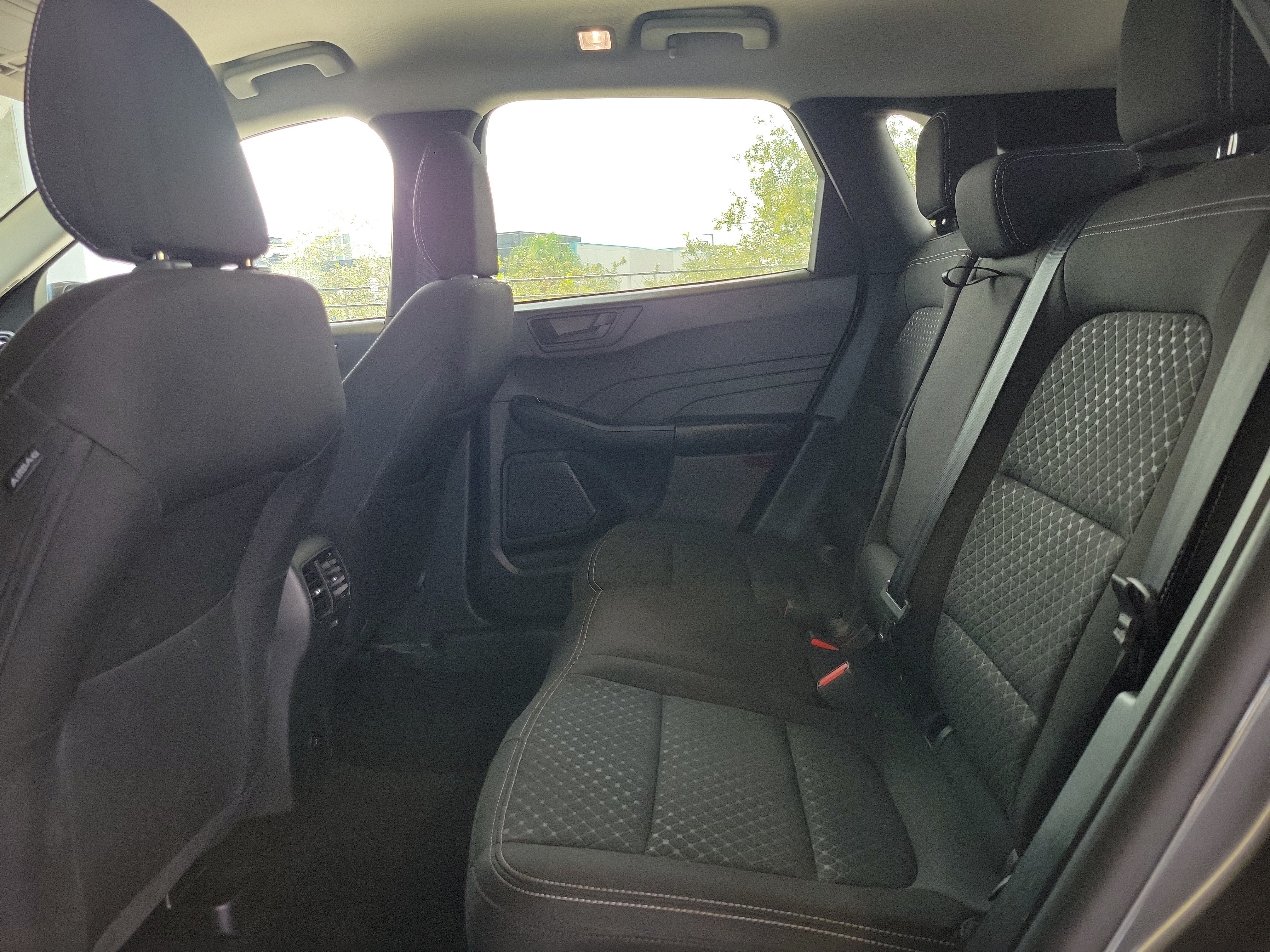 Used 2025 Ford Escape Active AWD/4WD image 9