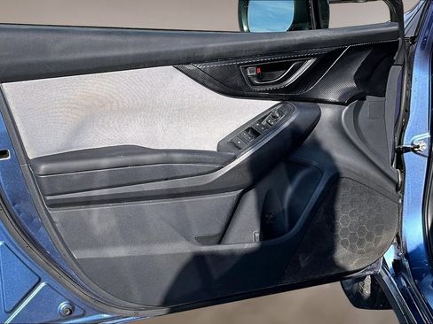 Used 2019 Subaru Crosstrek 2.0i Premium AWD/4WD image 18