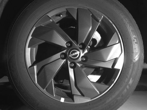 Used 2025 Nissan Rogue SV FWD image 25