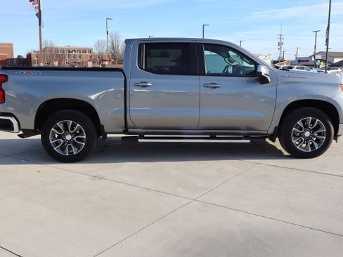 Used 2023 Chevrolet Silverado 1500 LT image 4