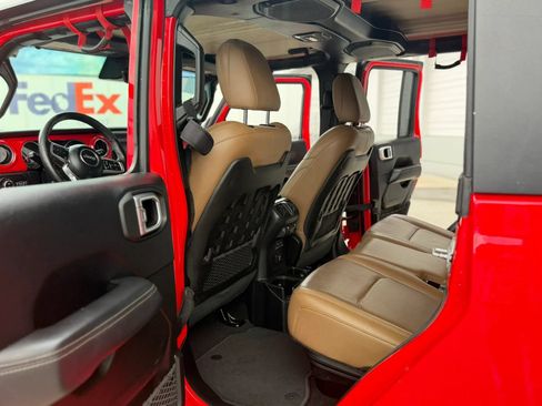 Used 2020 Jeep Gladiator Rubicon AWD/4WD image 27