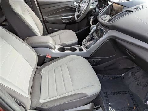 Used 2015 Ford Escape SE w/ Equipment Group 201A image 19