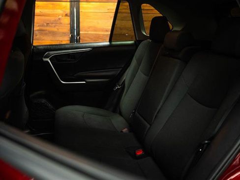 Used 2020 Toyota RAV4 LE w/ Carpet Mat Package FWD image 10