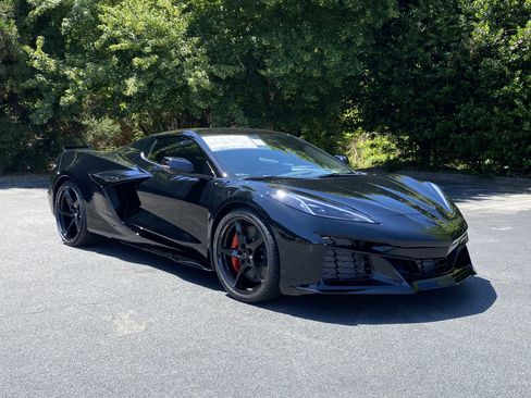 New 2026 Chevrolet Corvette E-Ray AWD/4WD image 2