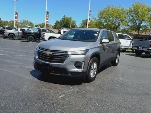 Certified 2023 Chevrolet Traverse LT FWD image 3