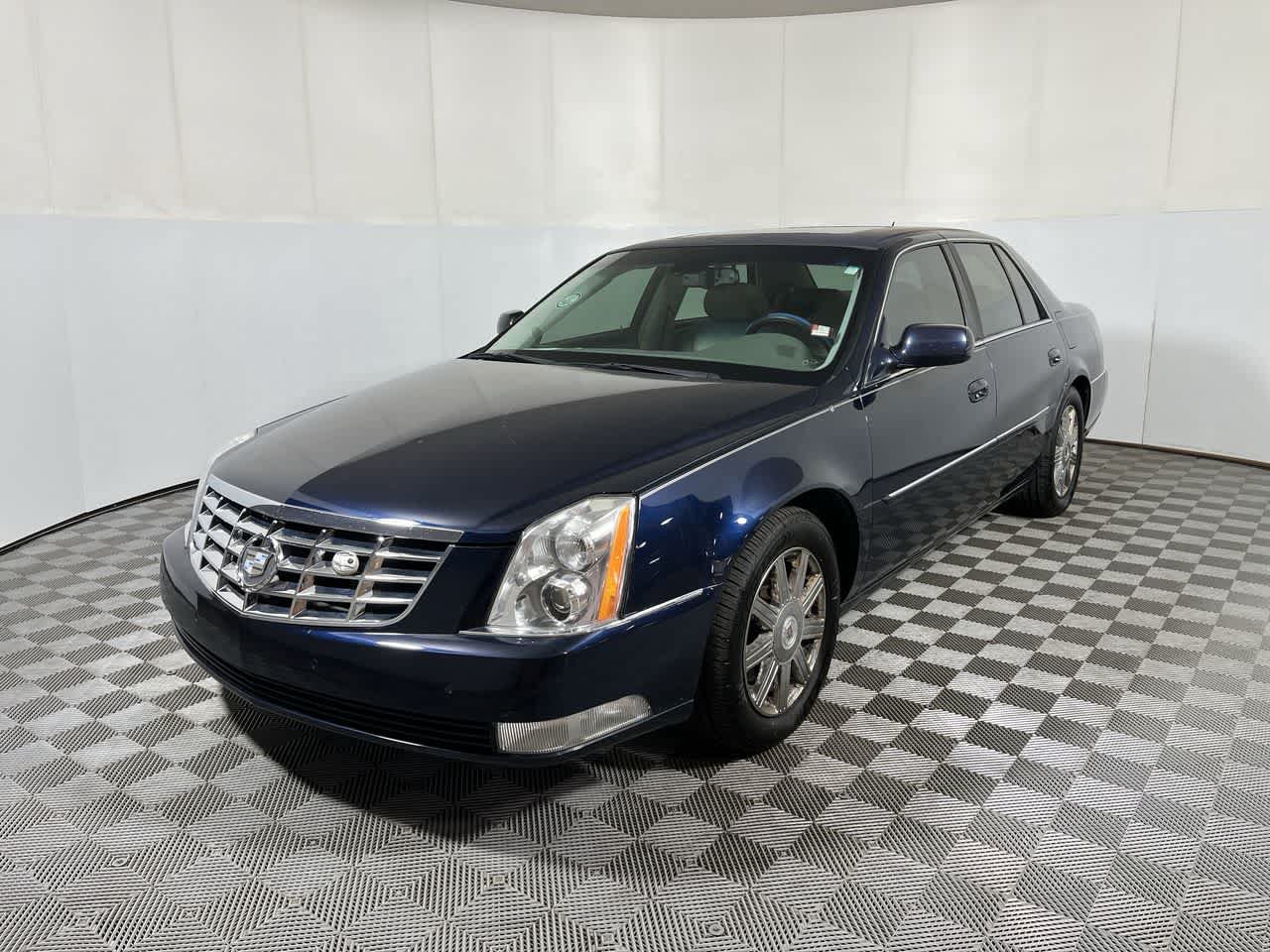 Used 2007 Cadillac DTS Luxury II FWD image 4