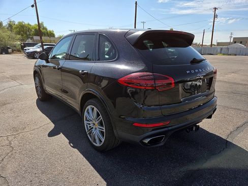 Used 2018 Porsche Cayenne Platinum Edition AWD/4WD image 4