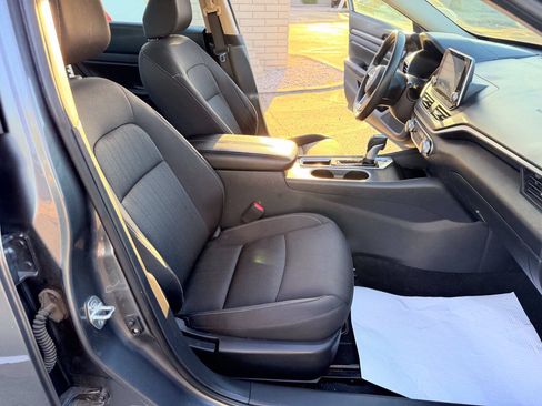Used 2022 Nissan Altima 2.5 SV FWD image 21