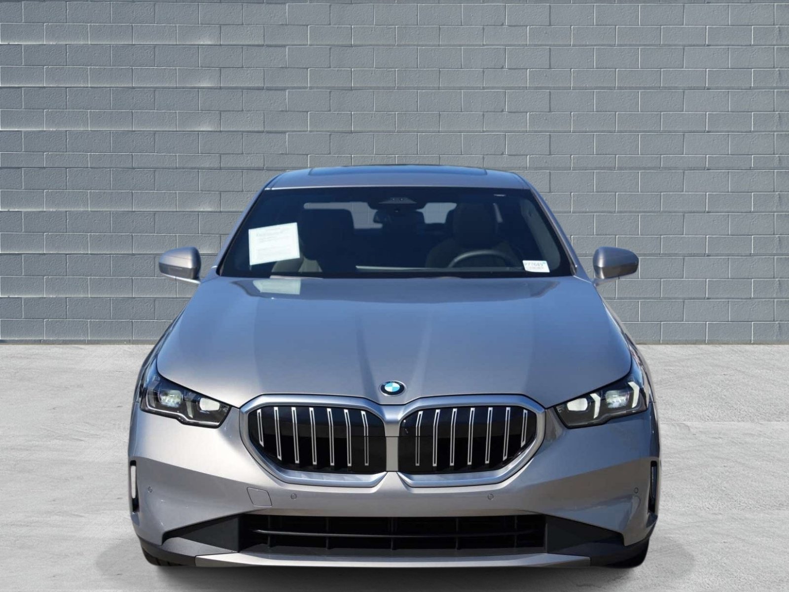 Used 2026 BMW 530i RWD image 2