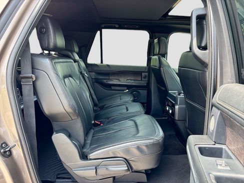 Used 2018 Ford Expedition Max Limited w/ Equipment Group 301A RWD image 29