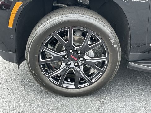 Used 2025 GMC Yukon Elevation RWD image 11