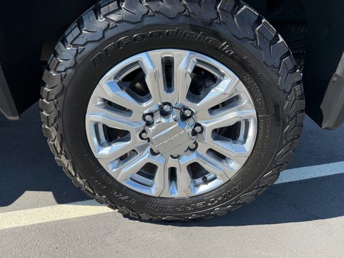Used 2020 GMC Sierra 2500 Denali w/ Denali Ultimate Package AWD/4WD image 34