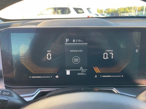 Used 2024 Kia Sorento S image 17