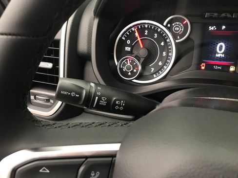 New 2026 RAM 1500 4x4 Crew Cab image 17