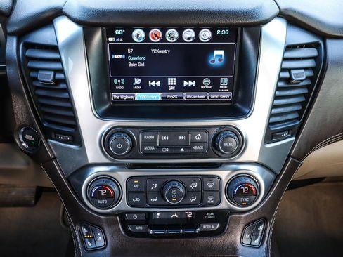 Used 2020 Chevrolet Suburban Premier image 36