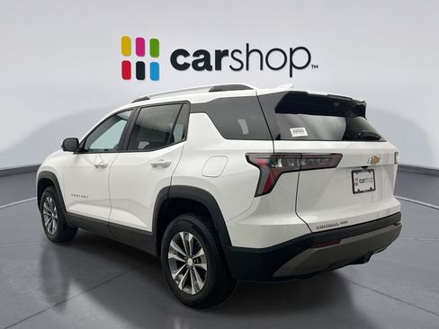 Used 2025 Chevrolet Equinox LT w/ Convenience Package II AWD/4WD image 3