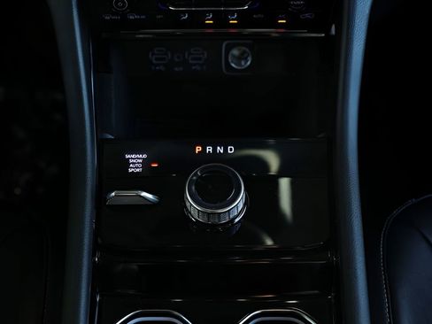 Used 2021 Jeep Grand Cherokee L Limited AWD/4WD image 30