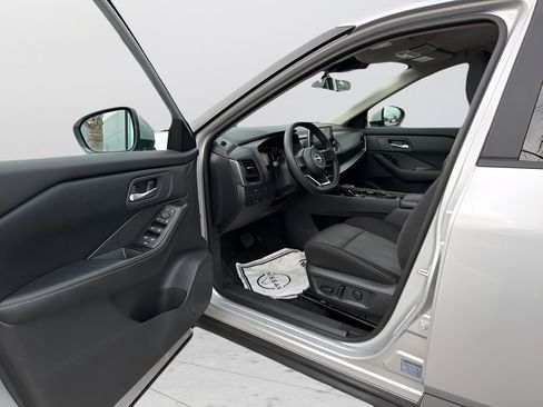 Certified 2024 Nissan Rogue SV AWD/4WD image 37