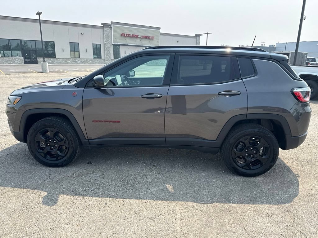 Used 2023 Jeep Compass Trailhawk AWD/4WD image 5
