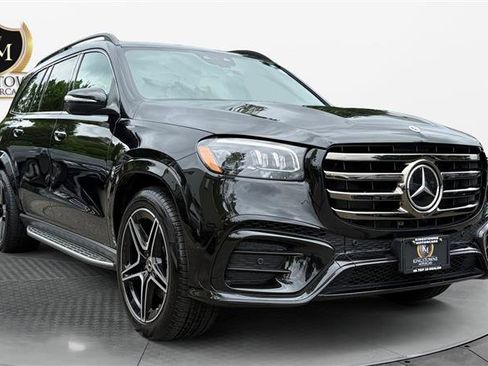 Used 2024 Mercedes-Benz GLS 450 4MATIC w/ Pinnacle Trim Package image 7