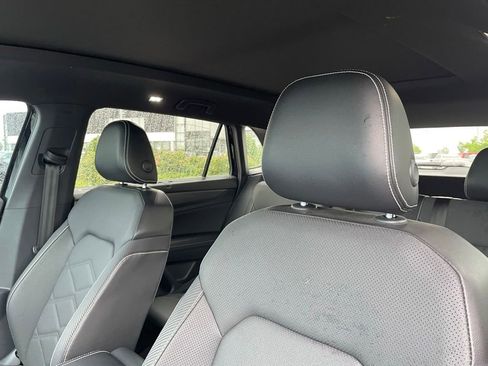 Used 2024 Volkswagen Atlas Cross Sport SE AWD/4WD image 24