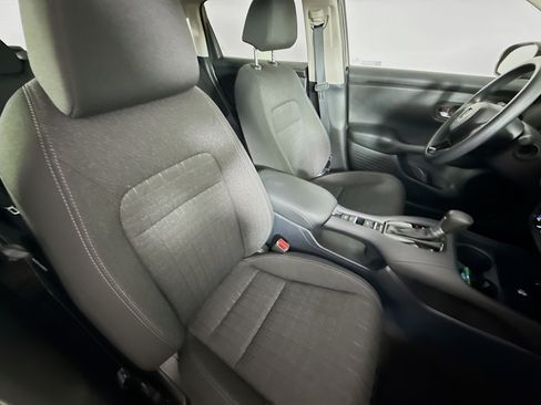 Certified 2026 Honda HR-V LX image 33