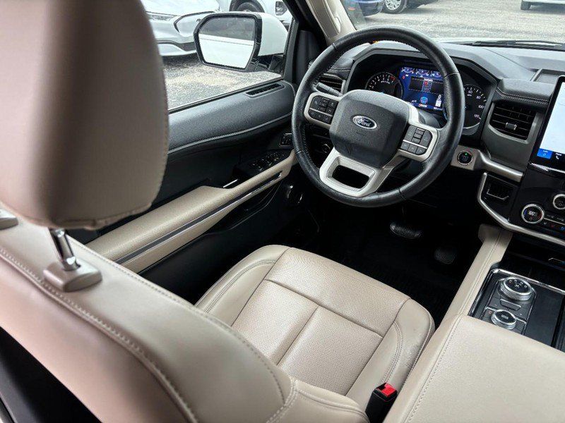 Used 2024 Ford Expedition XLT AWD/4WD image 15