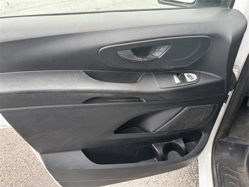 Used 2020 Mercedes-Benz Metris image 18