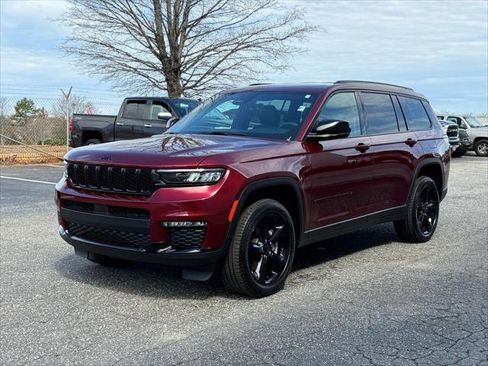 Certified 2025 Jeep Grand Cherokee L Limited w/ Black Appearance Package RWD image 26