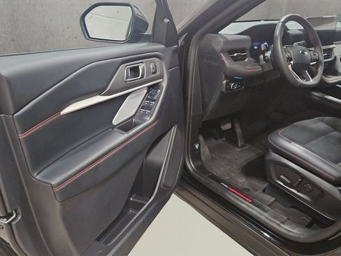 Certified 2025 Ford Explorer ST AWD/4WD image 11