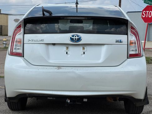 Used 2015 Toyota Prius Two FWD image 6