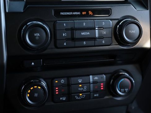 Used 2015 Ford F150 XLT w/ Equipment Group 302A Luxury image 28