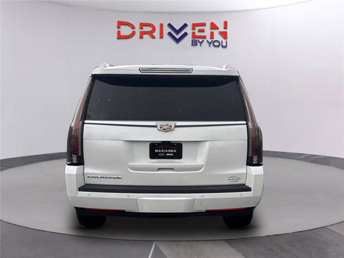 Used 2020 Cadillac Escalade Premium Luxury AWD/4WD image 5