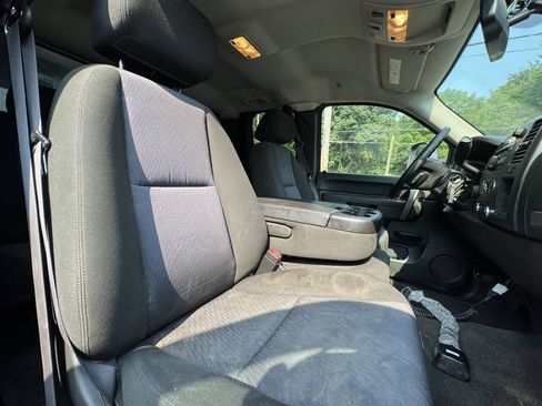 Used 2011 GMC Sierra 3500 SLE w/ SLE Preferred Package AWD/4WD image 26