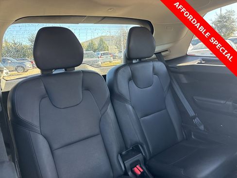 Used 2021 Volvo XC90 T6 Momentum w/ Advanced Package image 10
