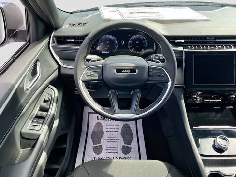 New 2026 Jeep Grand Cherokee Laredo AWD/4WD image 19