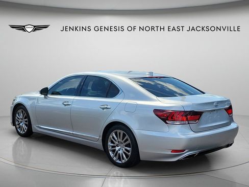 Used 2015 Lexus LS 460 w/ Comfort Package RWD image 4