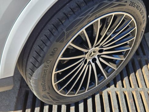 Used 2024 Mercedes-Benz GLC 300 4MATIC image 9