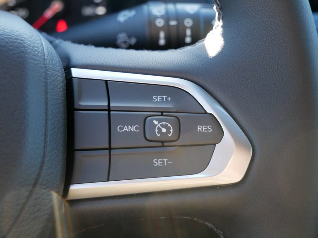 New 2026 Jeep Compass Latitude AWD/4WD image 39