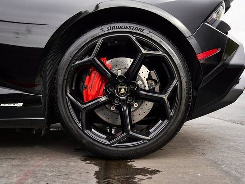 Used 2023 Lamborghini Huracan Tecnica image 28