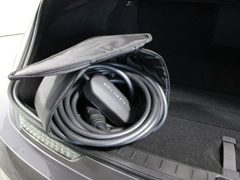 Used 2024 Lucid Air Pure image 40